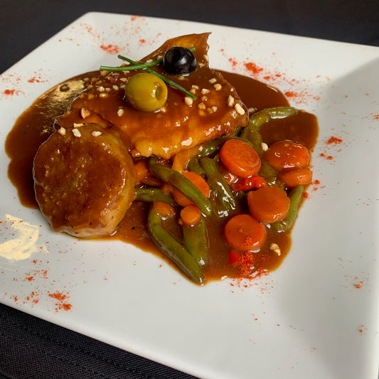 Tajine de Poulet aux Fruits Secs et sa semoule
